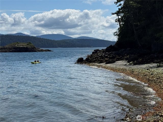 260 Grey Havens Loop, Orcas Island, WA 98280