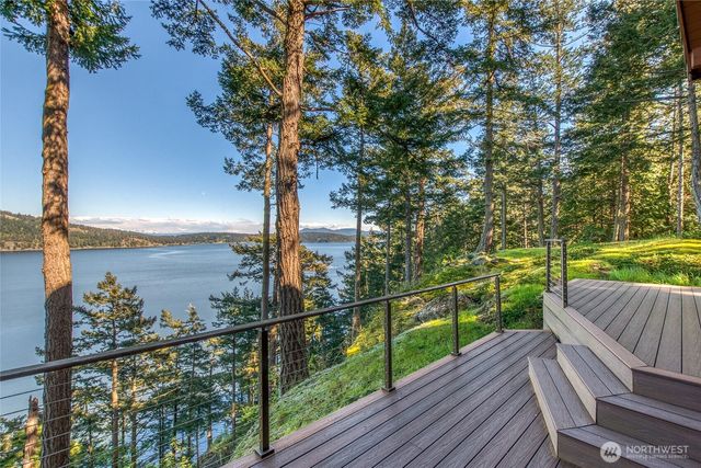 260 Grey Havens Loop, Orcas Island, WA 98280