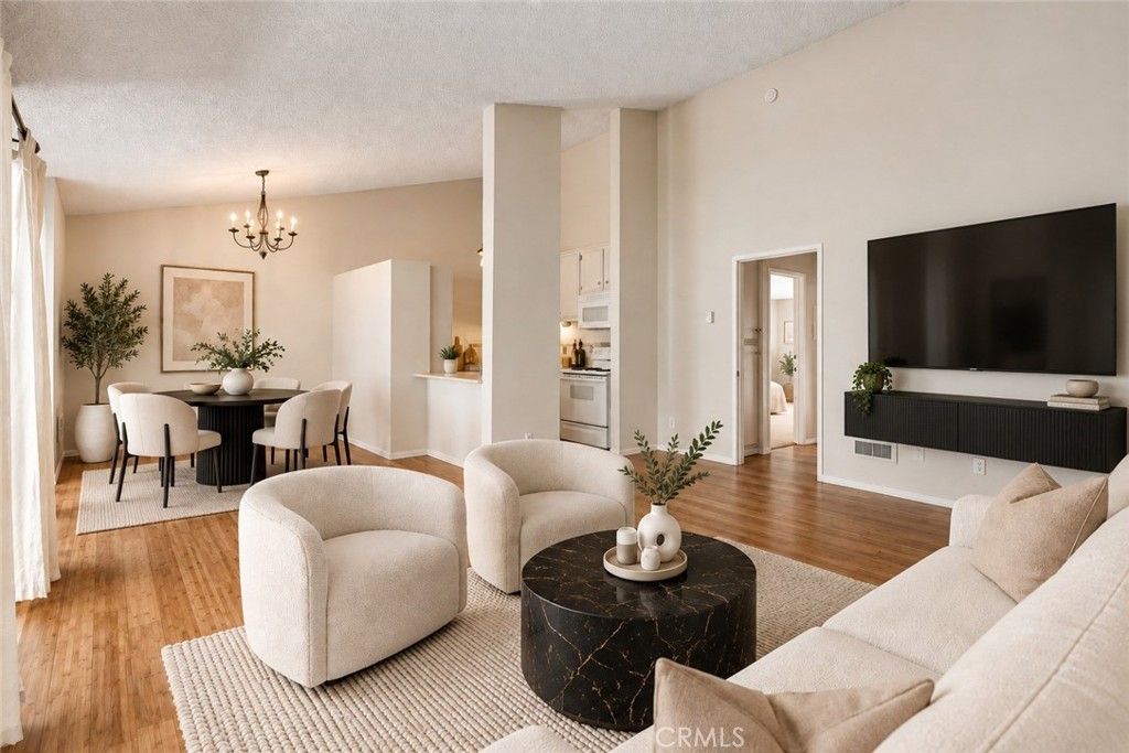 902 Camino Real 204, Redondo Beach, CA 90277 — exterior