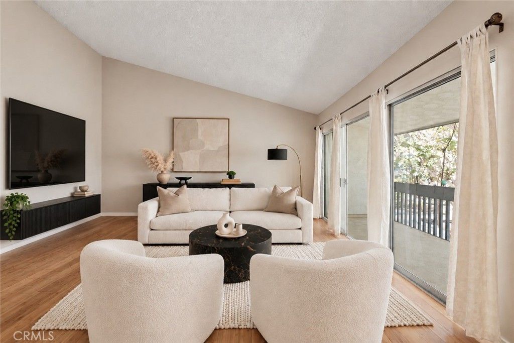 902 Camino Real 204, Redondo Beach, CA 90277 — photo 5