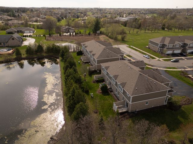 12420 Lacey Drive, Lemont, IL 60439
