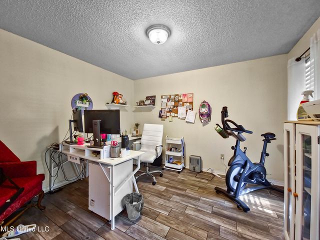 1508 Deer Street, Ocean Springs, MS 39564