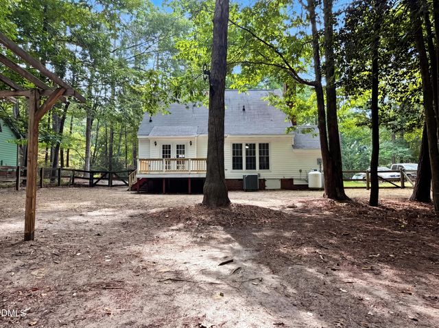 2408 White Oak Circle, Clayton, NC 27520