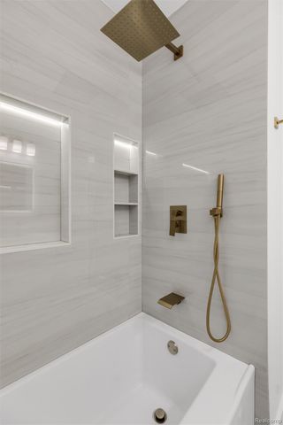 12519 Maiden Street, Detroit, MI 48213