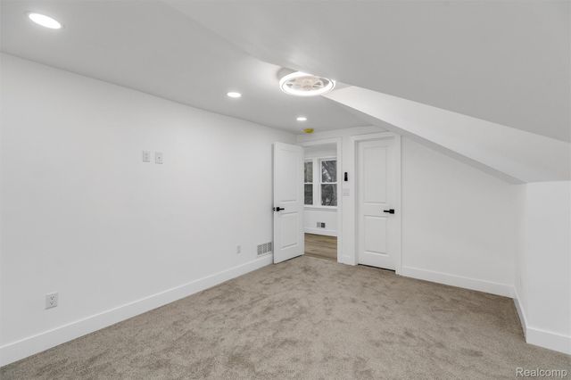 12519 Maiden Street, Detroit, MI 48213