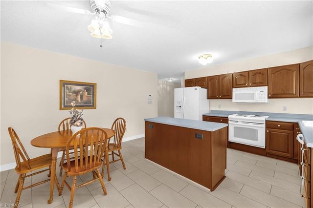 254 Peace Haven Road, Winston-salem, NC 27104