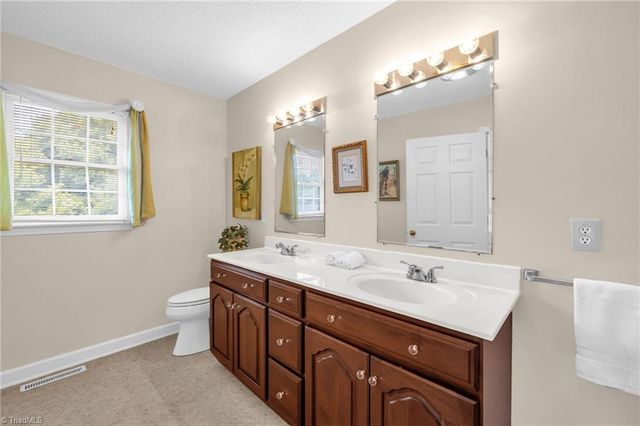 254 Peace Haven Road, Winston-salem, NC 27104