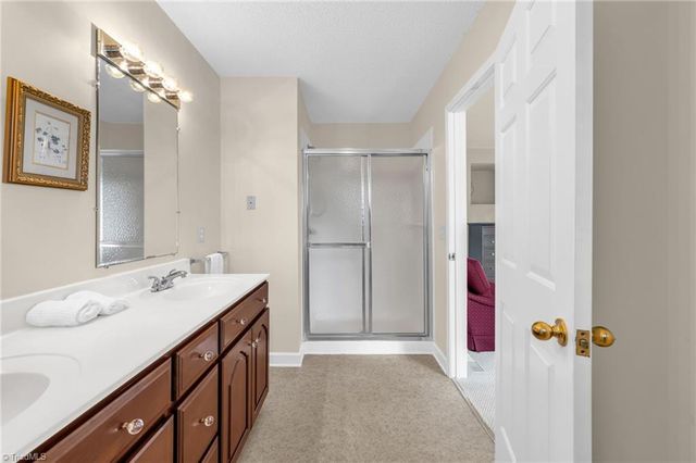 254 Peace Haven Road, Winston-salem, NC 27104