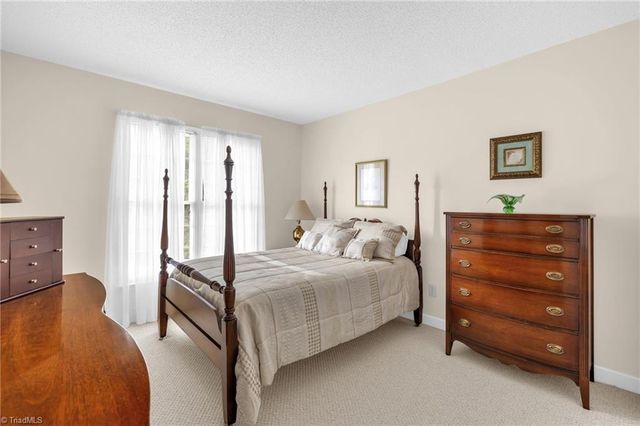 254 Peace Haven Road, Winston-salem, NC 27104