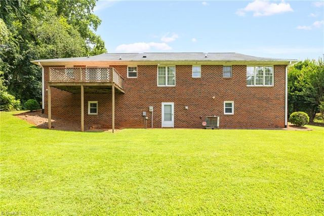254 Peace Haven Road, Winston-salem, NC 27104
