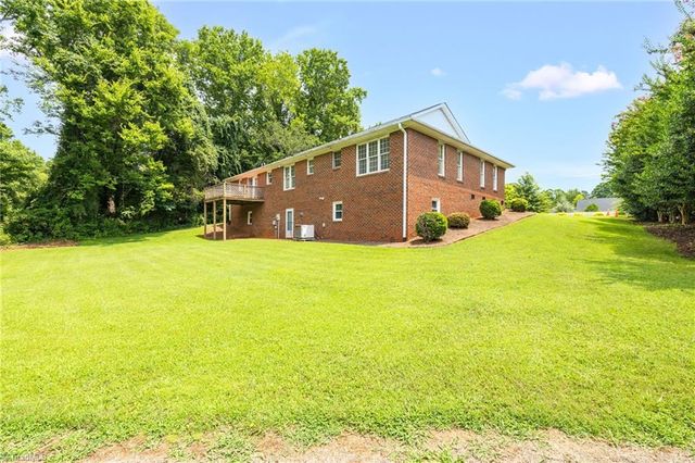 254 Peace Haven Road, Winston-salem, NC 27104