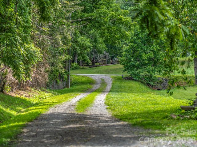 474 Rose Hill Road, Asheville, NC 28803