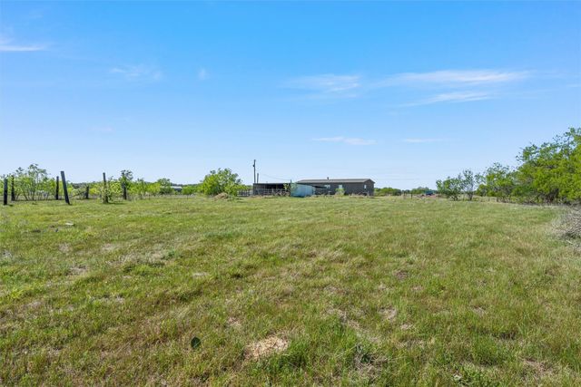 274 Sutherland Road, Axtell, TX 76624