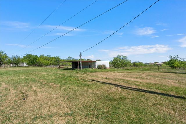 274 Sutherland Road, Axtell, TX 76624