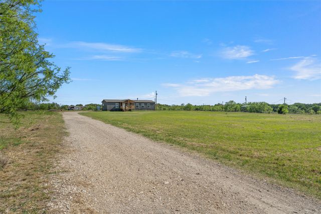 274 Sutherland Road, Axtell, TX 76624