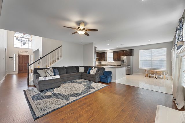 1114 Wynnewood Drive, Glenn Heights, TX 75154