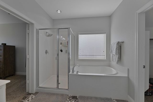 1114 Wynnewood Drive, Glenn Heights, TX 75154