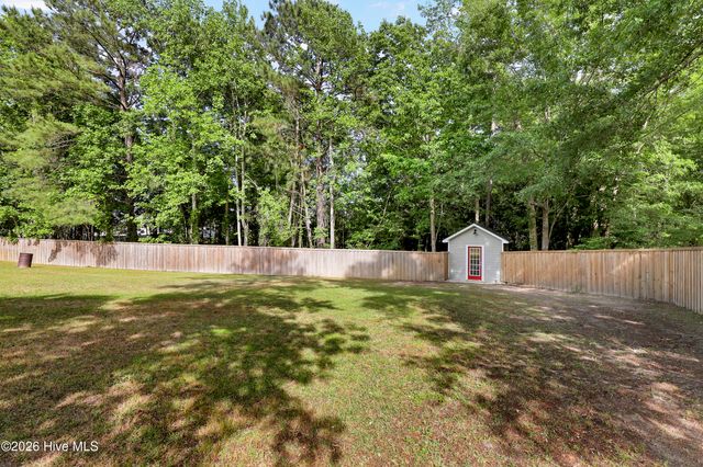 211 Bates Retreat, Hampstead, NC 28443