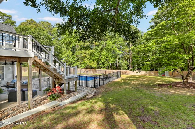 211 Bates Retreat, Hampstead, NC 28443
