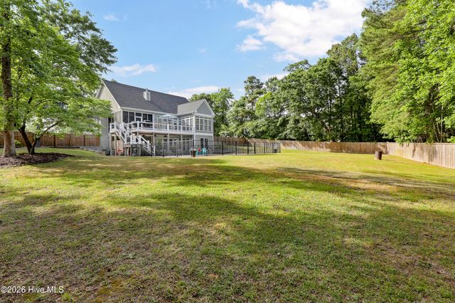 211 Bates Retreat, Hampstead, NC 28443