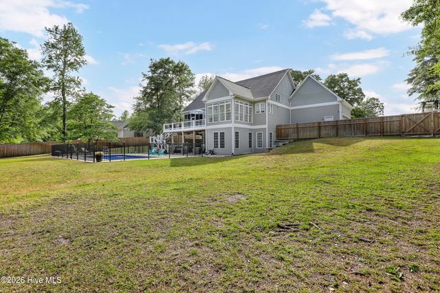 211 Bates Retreat, Hampstead, NC 28443