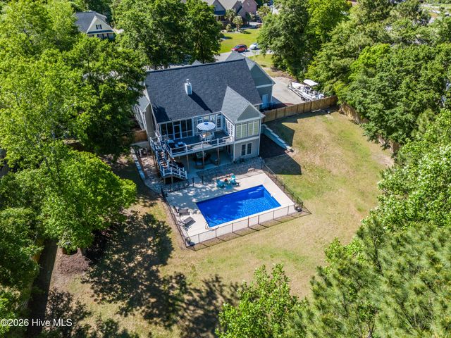 211 Bates Retreat, Hampstead, NC 28443