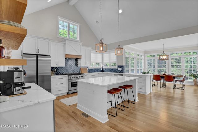 211 Bates Retreat, Hampstead, NC 28443