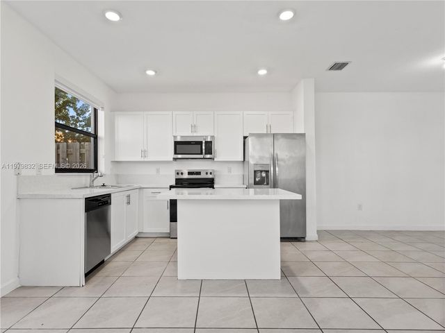 21089 NE 8th Ave 21089, Miami, FL 33179