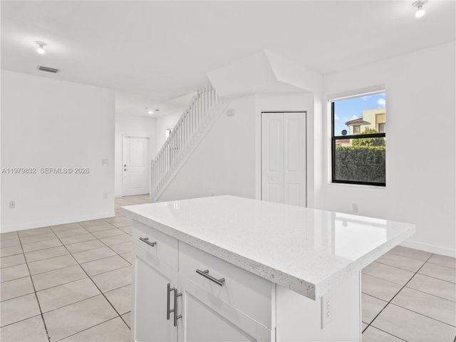 21089 NE 8th Ave 21089, Miami, FL 33179