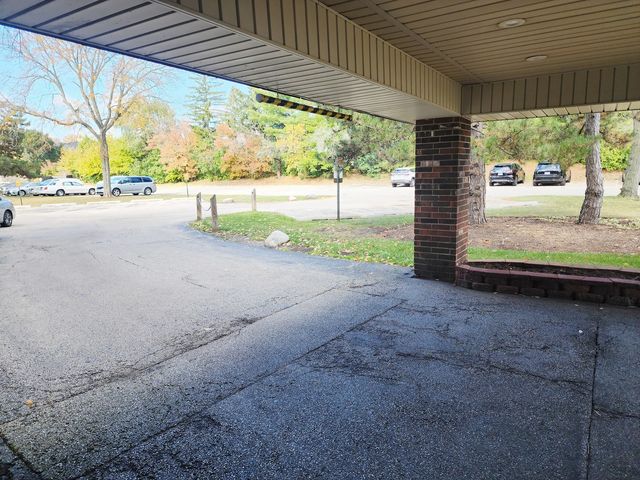 1026 Castilian Court 113, Glenview, IL 60025