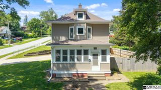 8004 N 31 Street, Omaha, NE 68112