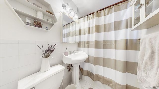 150-29 72nd Road 5B, Kew Garden Hills, NY 11367