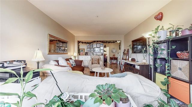 150-29 72nd Road 5B, Kew Garden Hills, NY 11367
