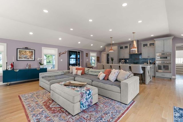 20 Blossom Road, Braintree, MA 02184