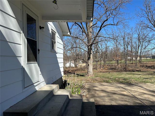 509 E Washington Avenue, Owensville, MO 65066