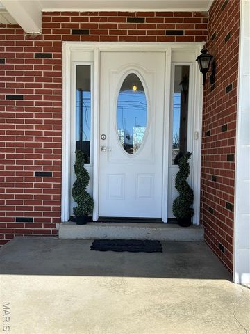 509 E Washington Avenue, Owensville, MO 65066