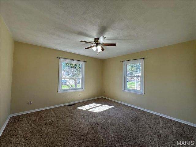 509 E Washington Avenue, Owensville, MO 65066