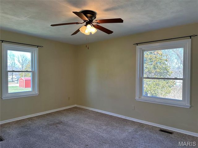 509 E Washington Avenue, Owensville, MO 65066