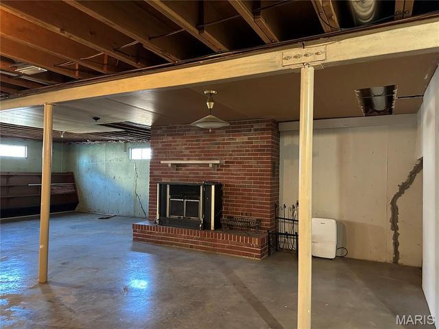 509 E Washington Avenue, Owensville, MO 65066