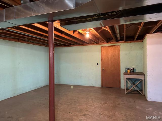 509 E Washington Avenue, Owensville, MO 65066