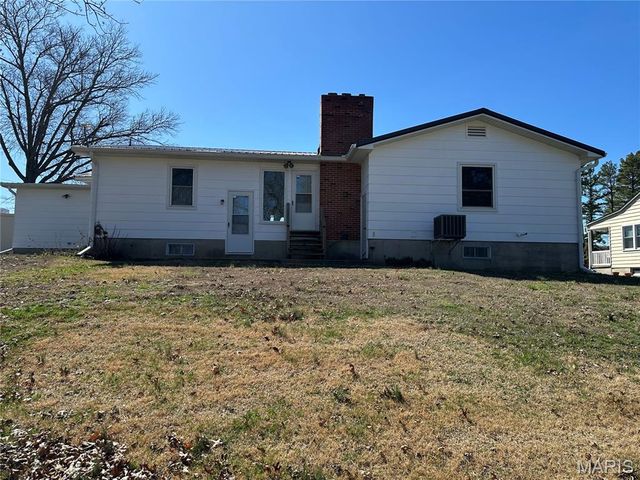 509 E Washington Avenue, Owensville, MO 65066