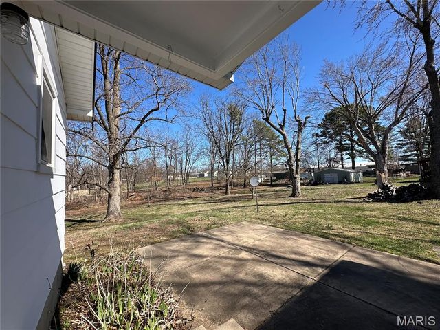 509 E Washington Avenue, Owensville, MO 65066