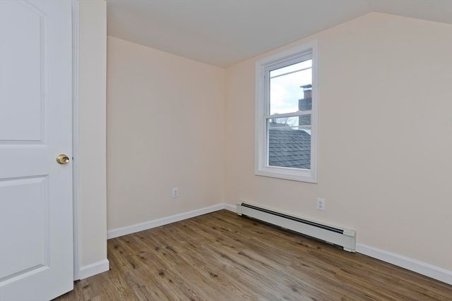 19 Quincy St, Springfield, MA 01109