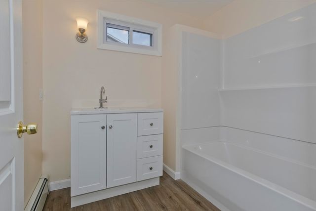 19 Quincy St, Springfield, MA 01109