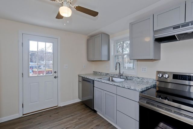 19 Quincy St, Springfield, MA 01109