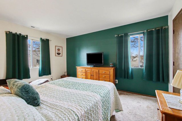 2023 Hawthorne Lane, Chesterton, IN 46304