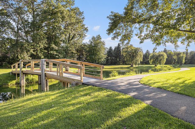 2023 Hawthorne Lane, Chesterton, IN 46304