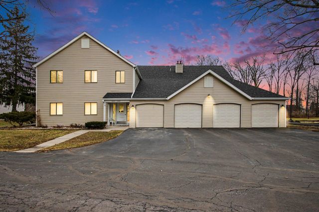 2023 Hawthorne Lane, Chesterton, IN 46304