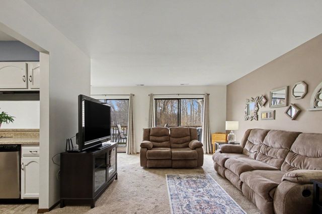 2023 Hawthorne Lane, Chesterton, IN 46304