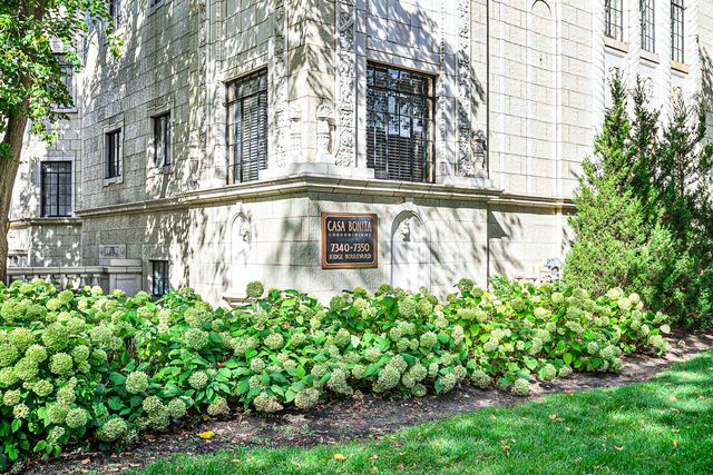7348 N RIDGE Boulevard 16B, Chicago, IL 60645